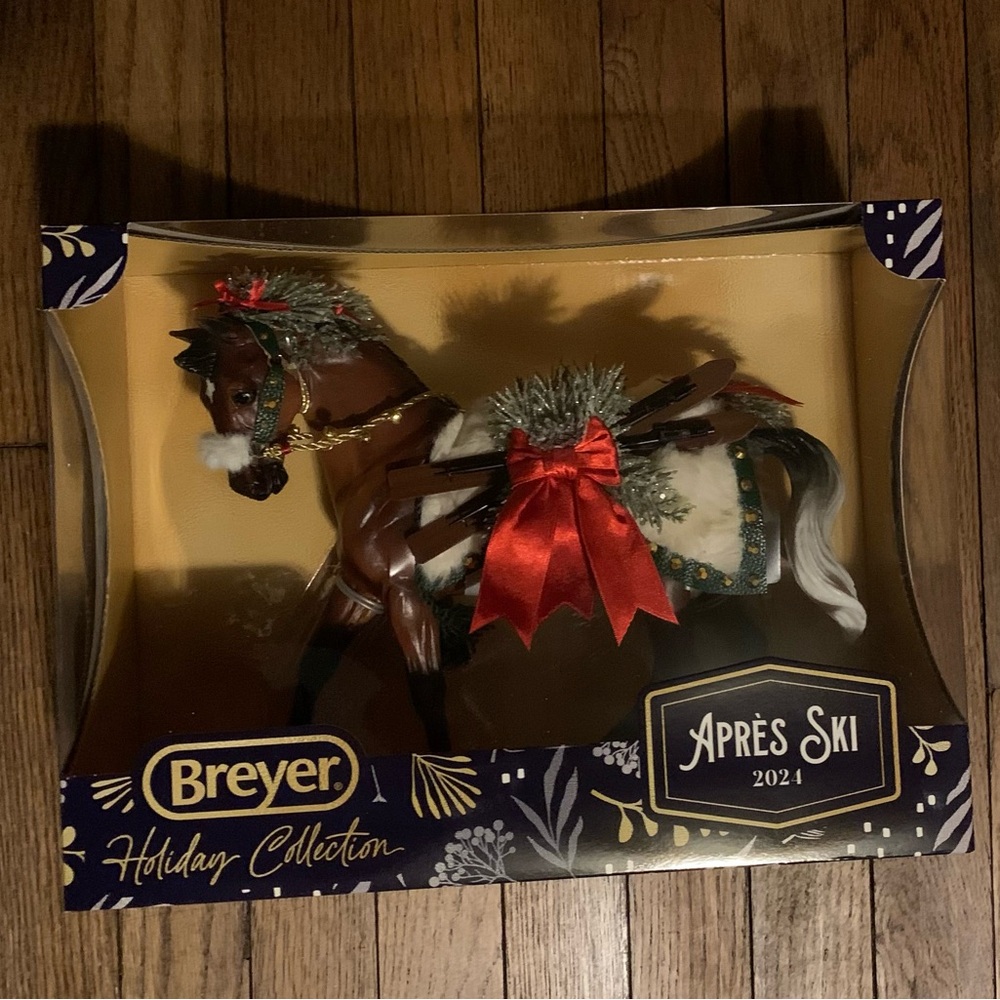 NIB  Breyer "Apres Ski" Christmas Horse 2024 NIB! #700127
